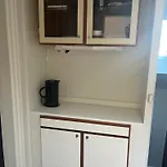 Charming Heritage Townhouse Оденсе