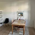Дом отдыха Charming Heritage Townhouse