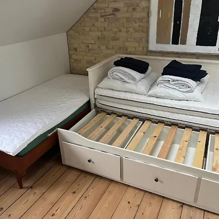 Charming Heritage Townhouse * אודנזה