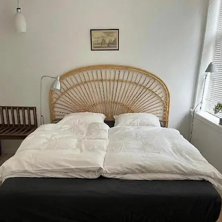 בית נופש Charming Heritage Townhouse
