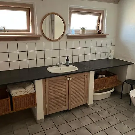 Charming Heritage Townhouse אודנזה
